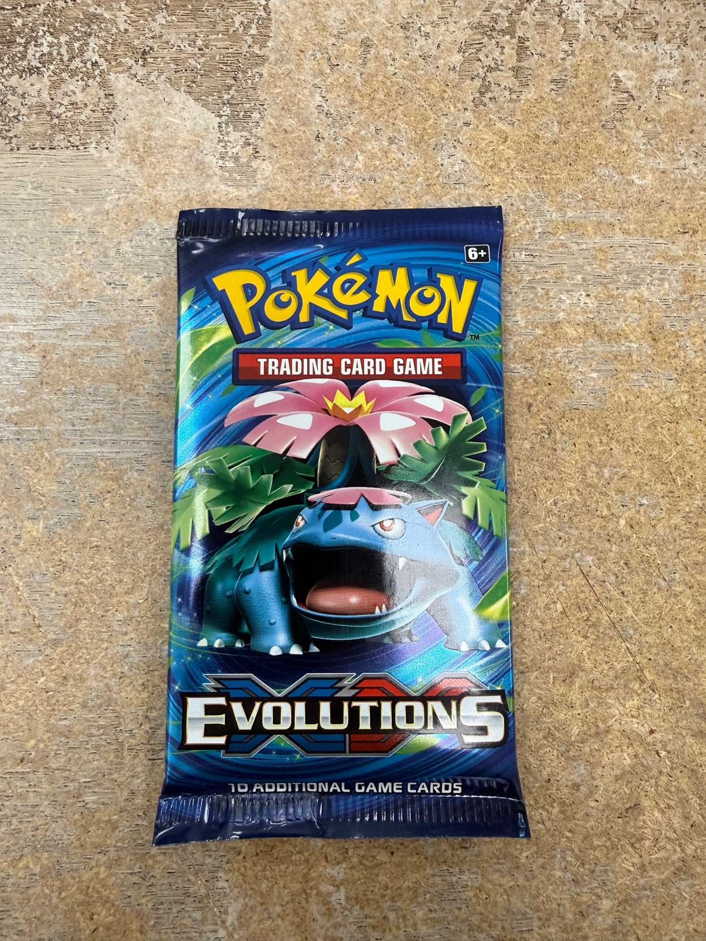 EVOLUTIONS BOOSTER PACK (10 CARDS)
